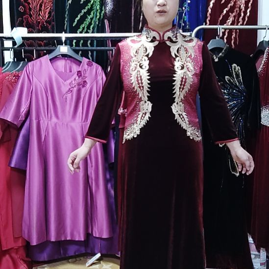 枣红色金丝绒拼接假两件长款旗袍3xl135斤以内