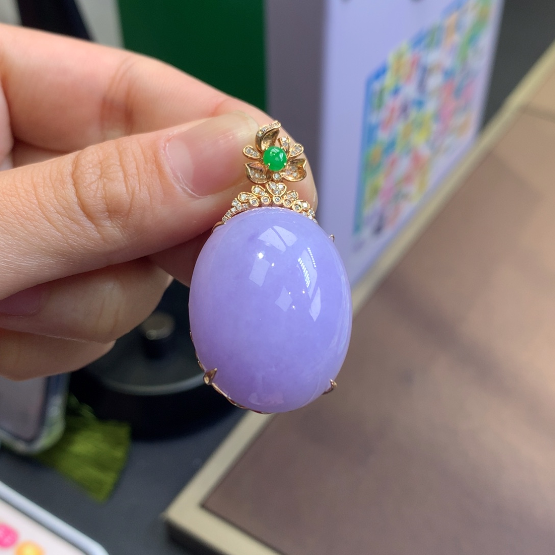 我***呀翡翠18K金镶嵌颈饰翡翠