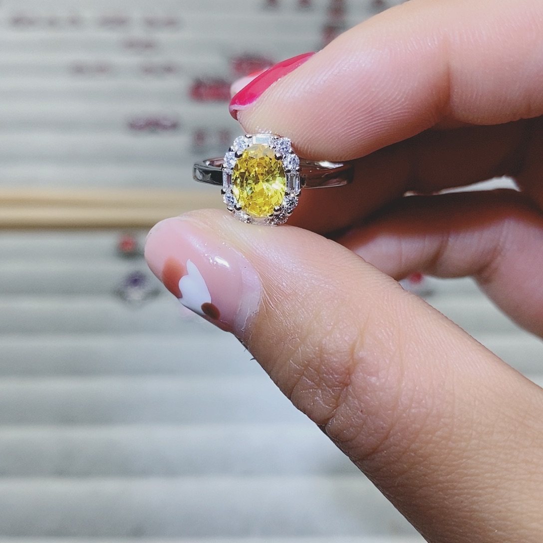 【闪购商品】托帕石耳饰银S925镶嵌