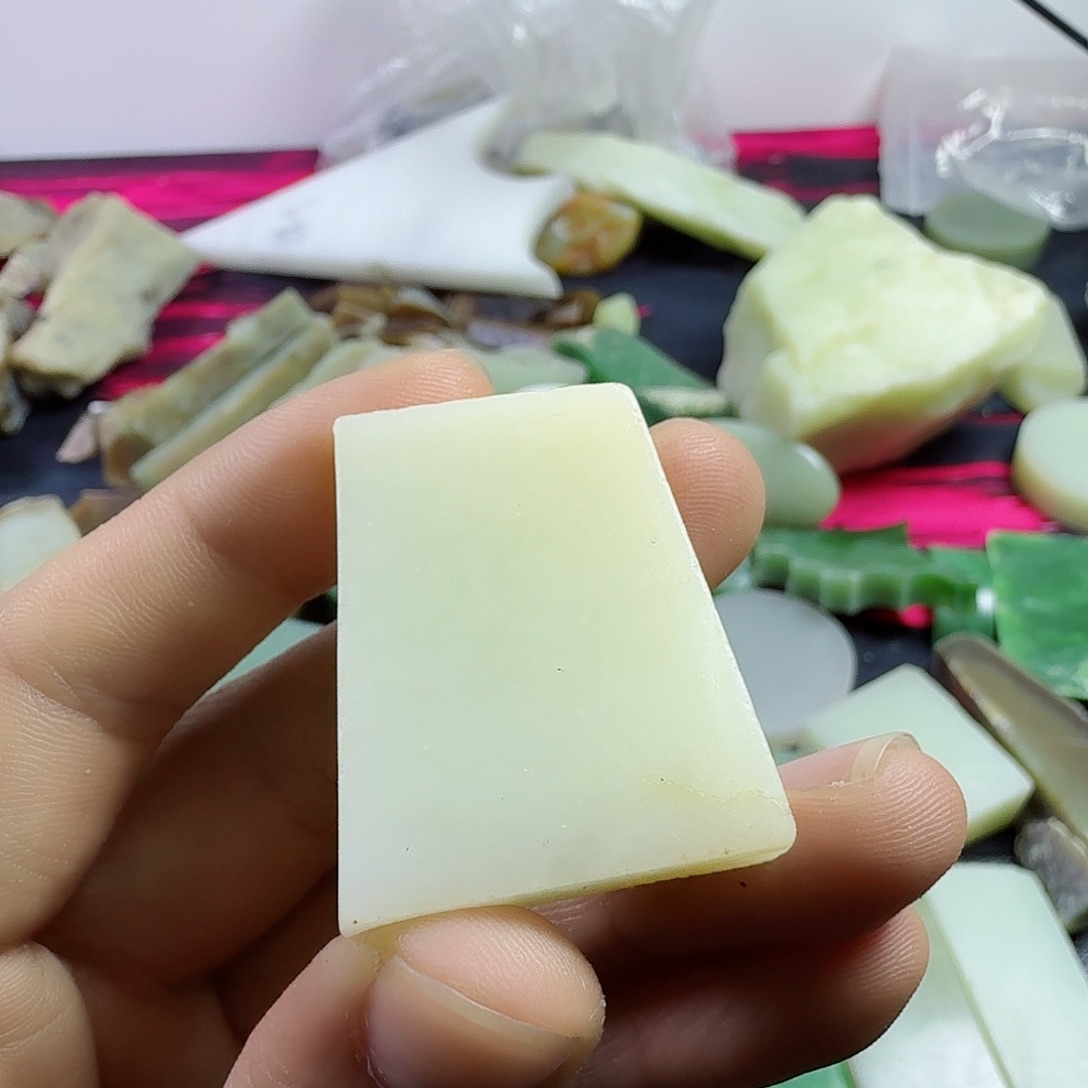 和田玉（糖玉）未镶嵌挂件