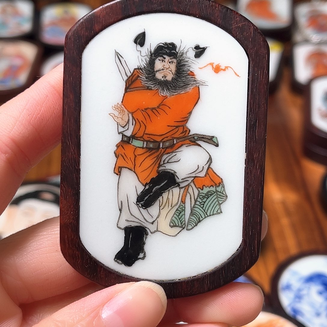 摆件悠****好瓷片挂件一个