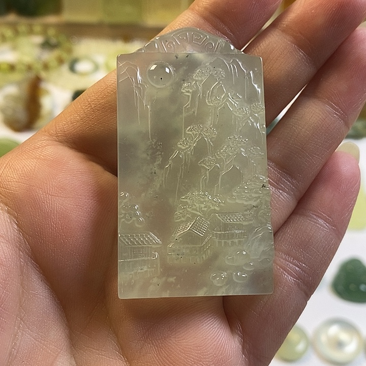 蛇纹石玉未镶嵌颈饰