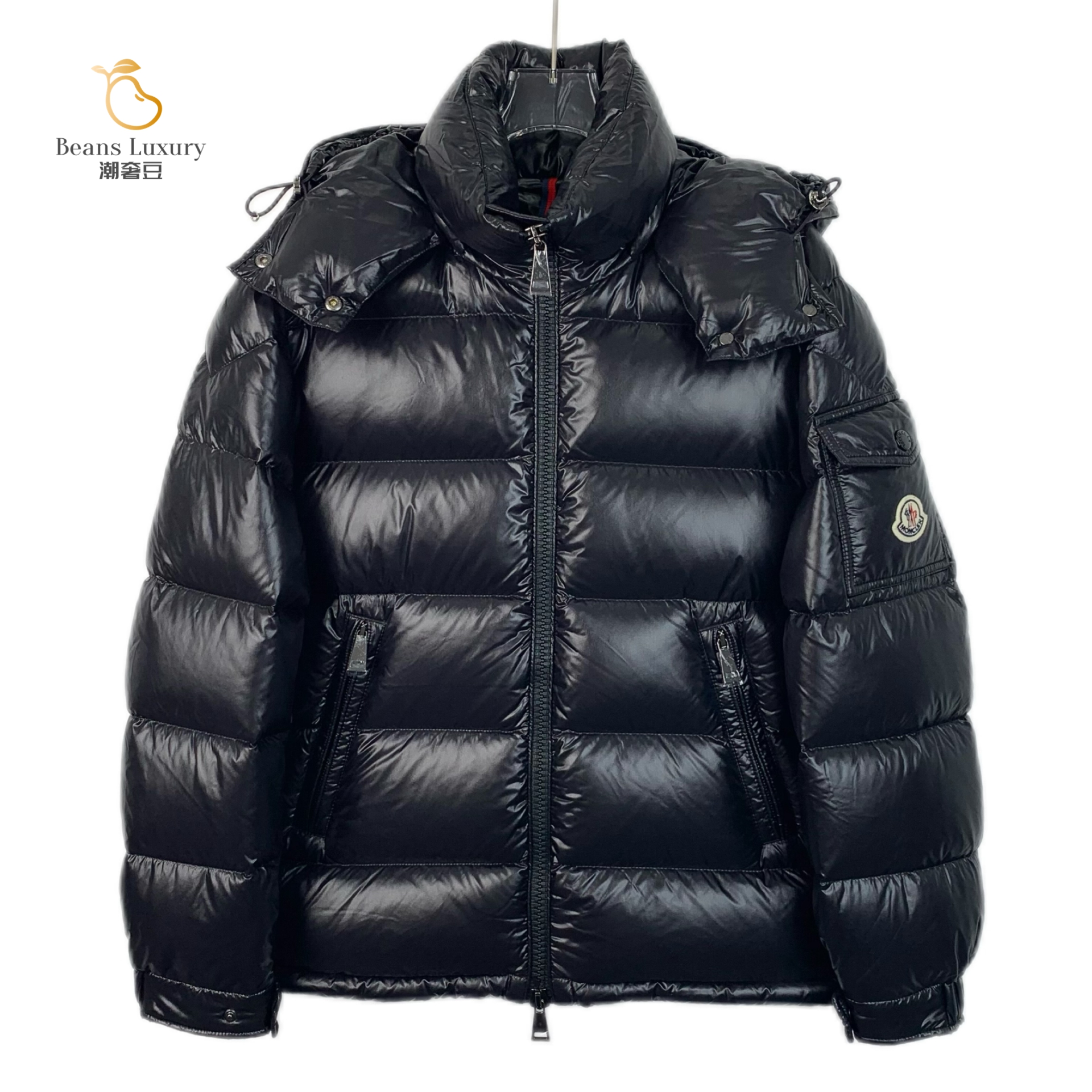 99新 MONCLER 潮奢豆 严选/黑色徽标连帽拉链羽绒服/H13306