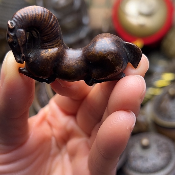 铜器摆件老王直播间