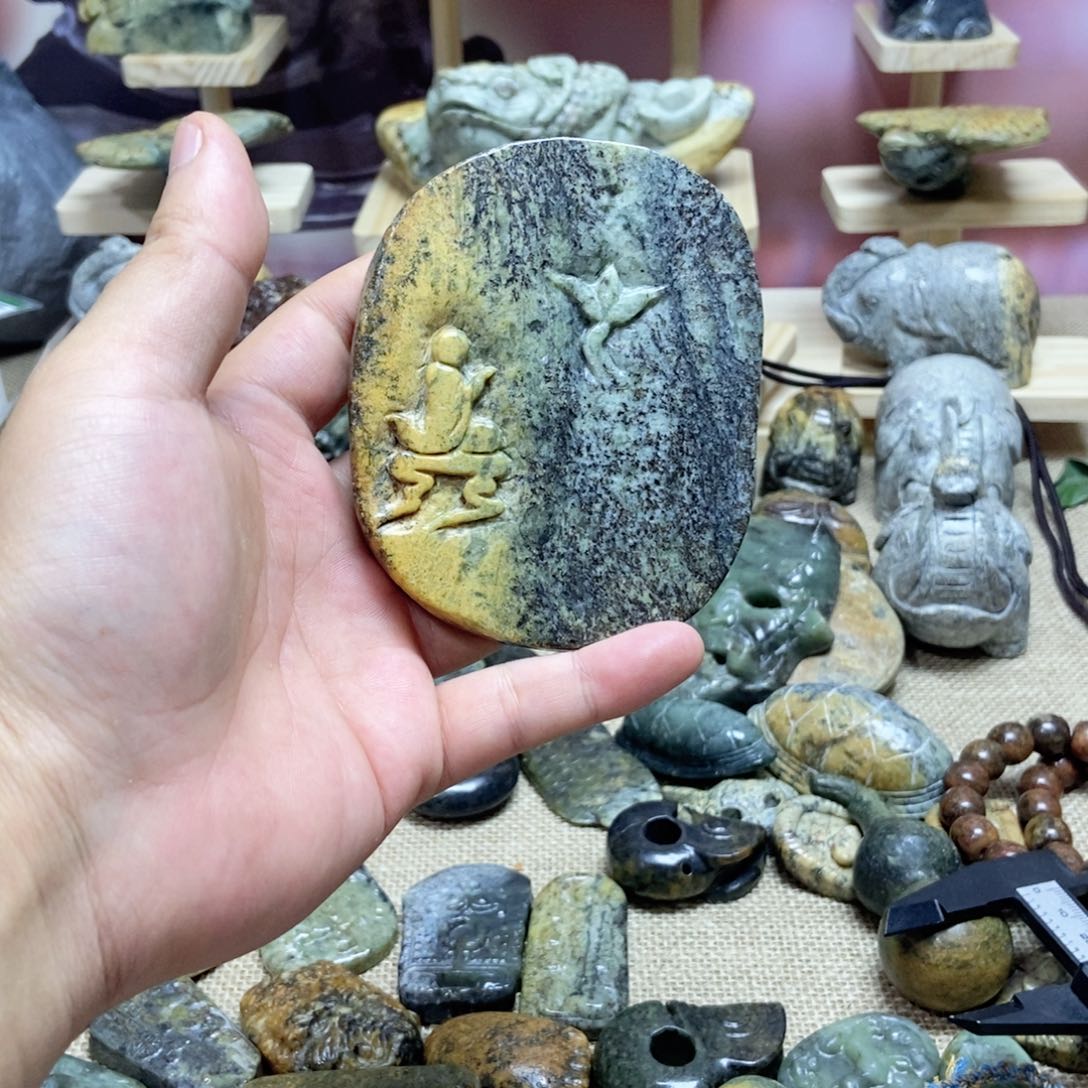 岫岩河磨玉（透闪石质玉）手把未镶嵌