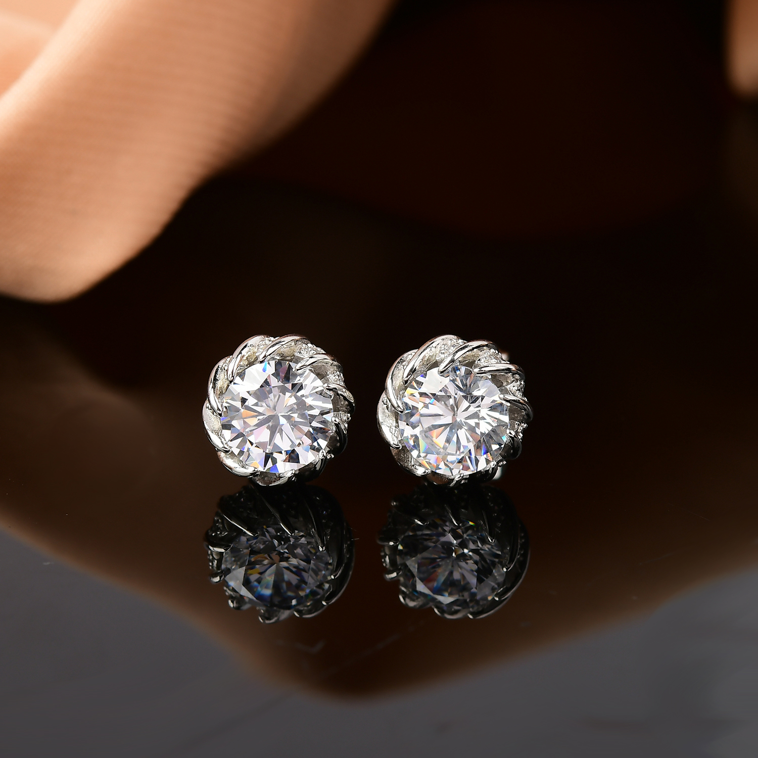 [南非甄选】 NFZX   LC-046  花苞  白色耳钉  3