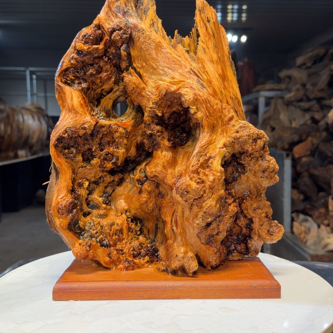 Q***）木王一刀琥珀木摆件8