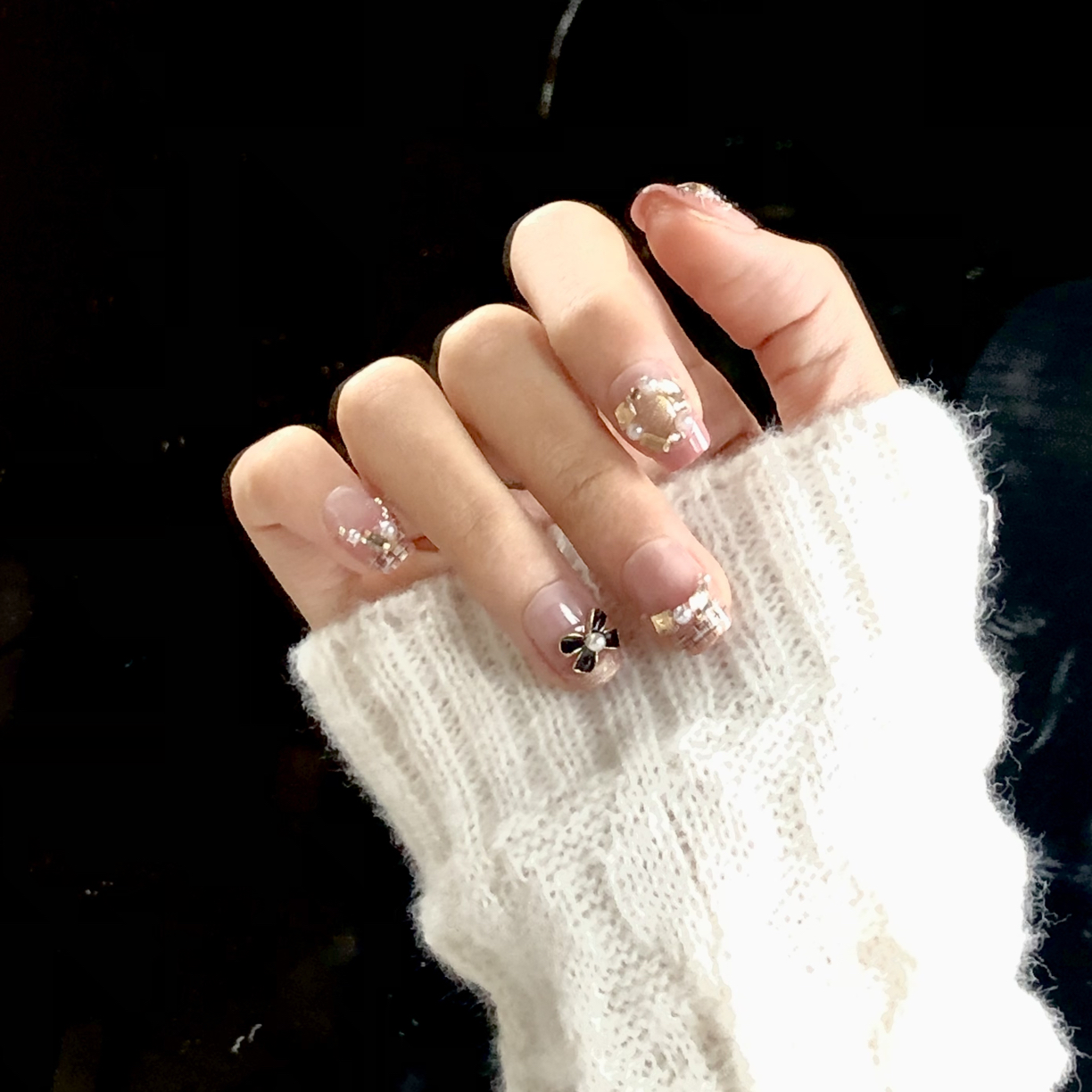 可爱爆闪小香风短款法式蝴蝶结手工猫眼秋冬显白穿戴甲