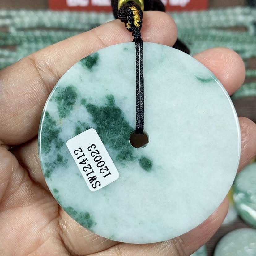 【闪购商品】翡翠颈饰未镶嵌玉吊坠翡翠玉大款平安扣