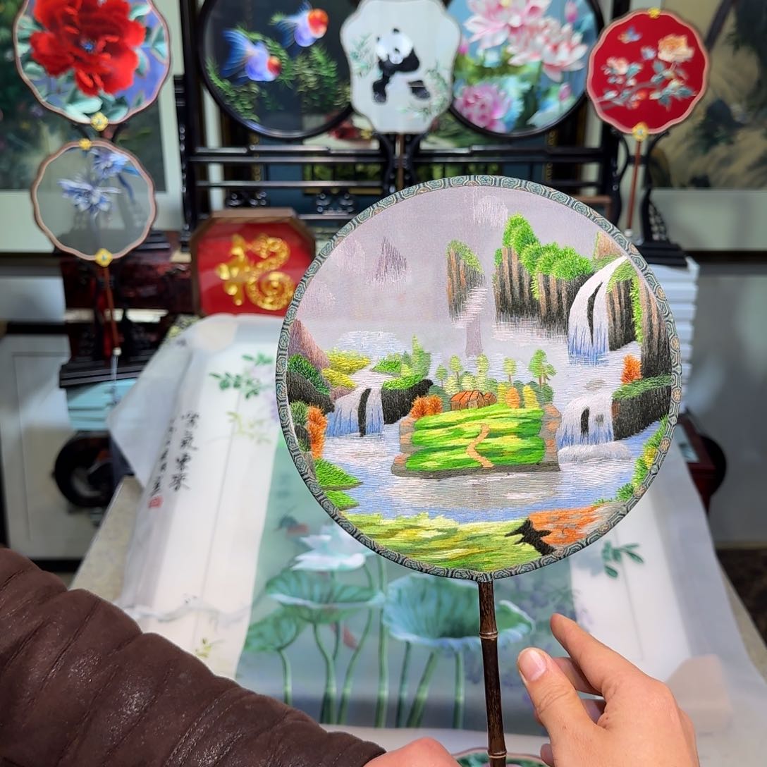 刺绣刺绣工艺精湛