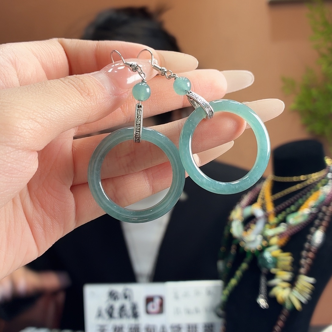 翡翠未镶嵌耳饰手链