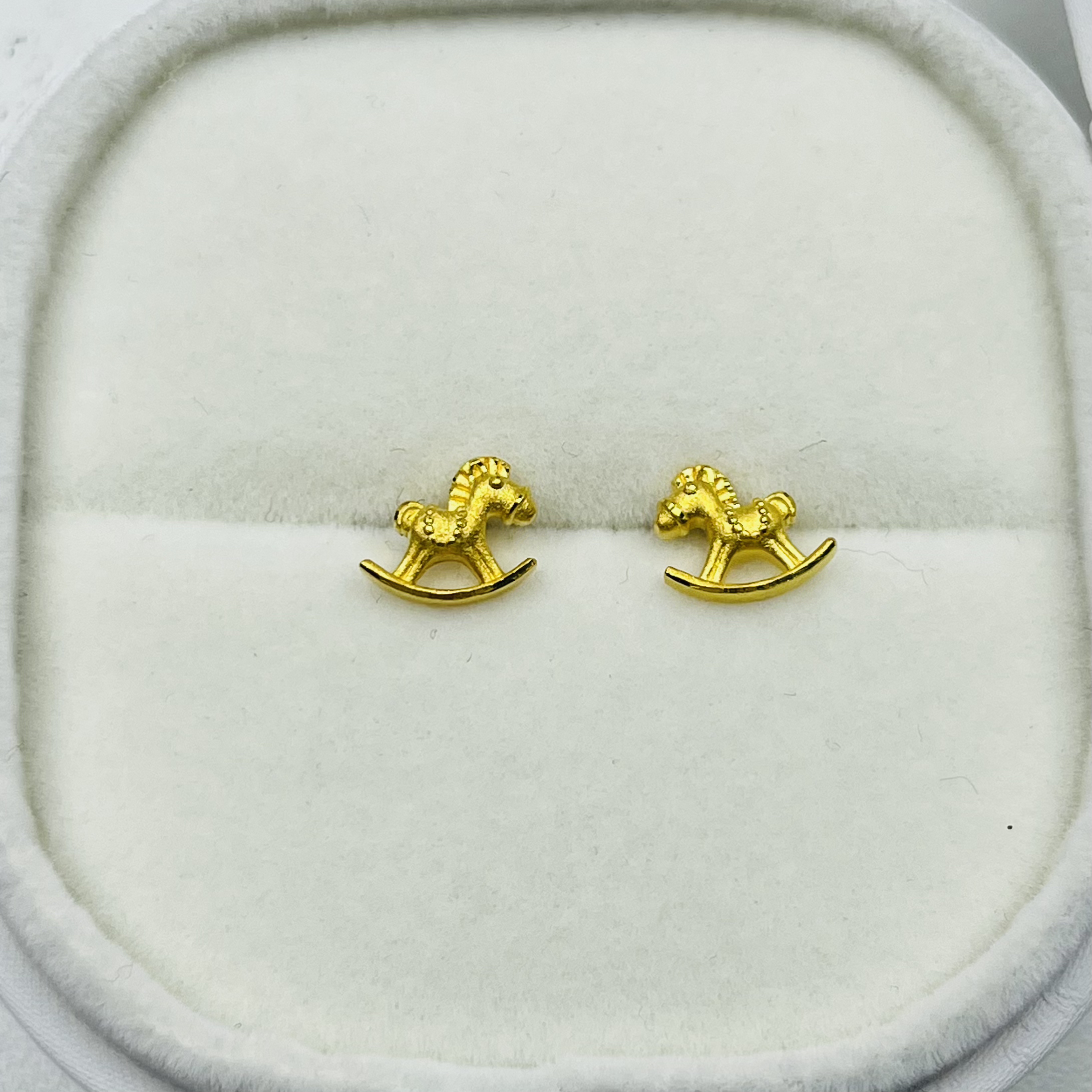 年终狂欢季  足金999 本命年生肖小马直针黄金耳钉 马到成功