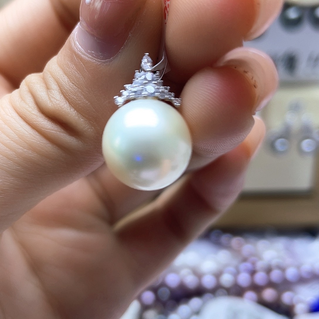 海水珍珠颈饰18K金镶嵌