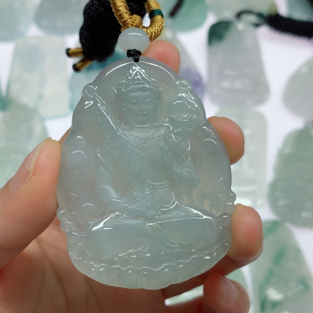 翡翠未镶嵌颈饰开***营虚空藏