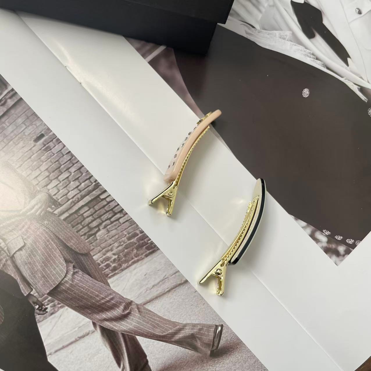 奶家满钻鸭嘴侧边刘海夹