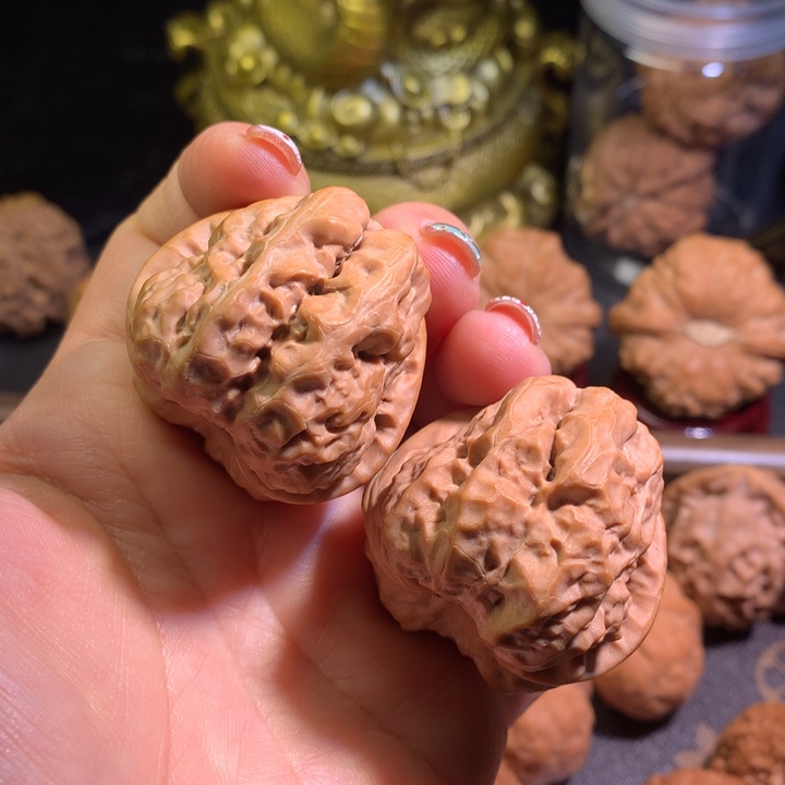 吊坠文玩核桃39尺蛙蛙，有修