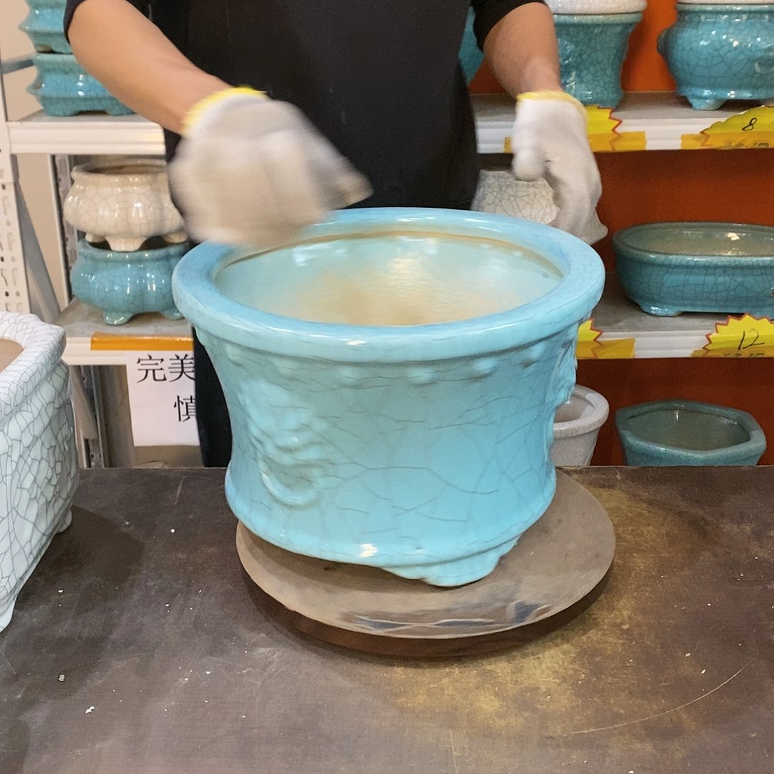 上**水瑕疵花盆花盆里的