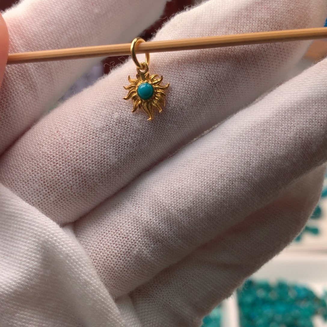 绿松石18K金镶嵌配饰