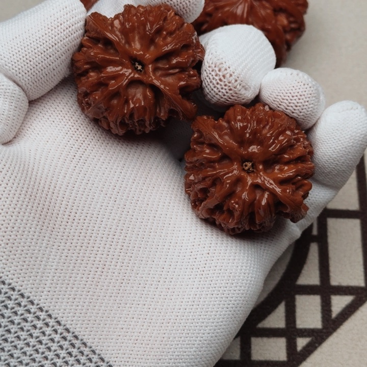 桃核把件苹果园狮子头