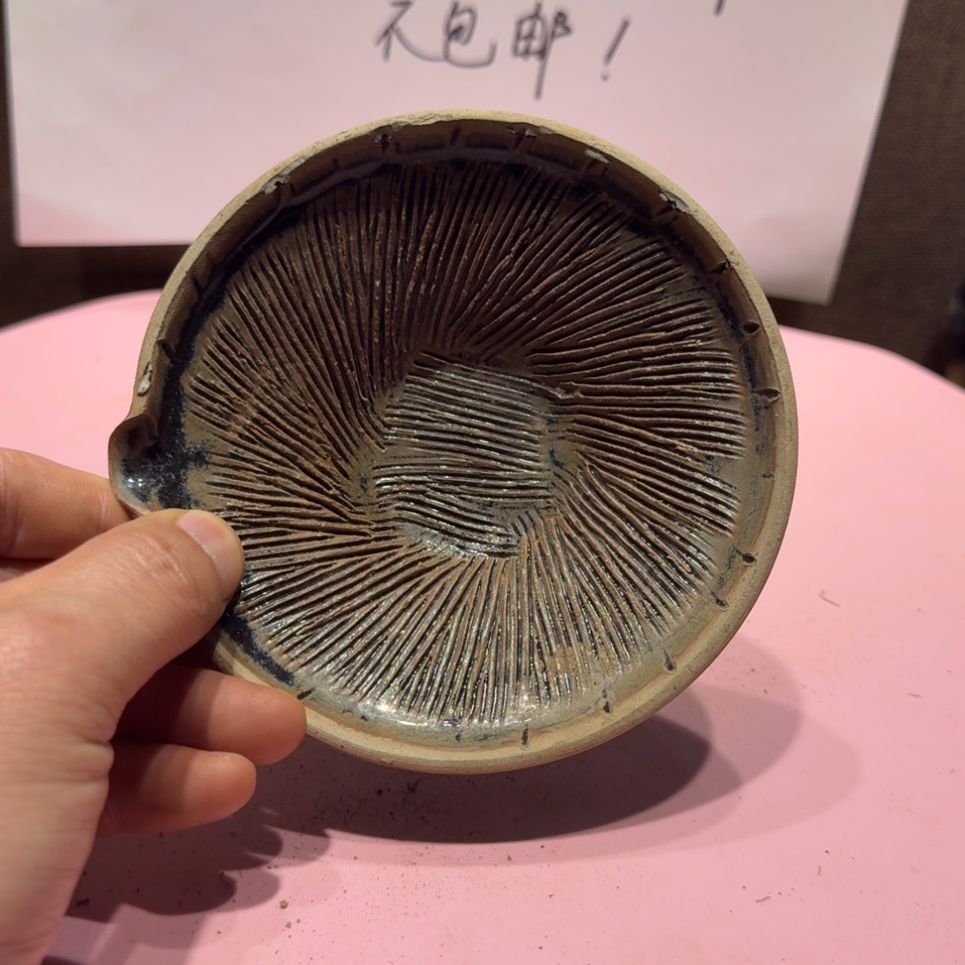 陶其他漂亮的小瓷瓶子