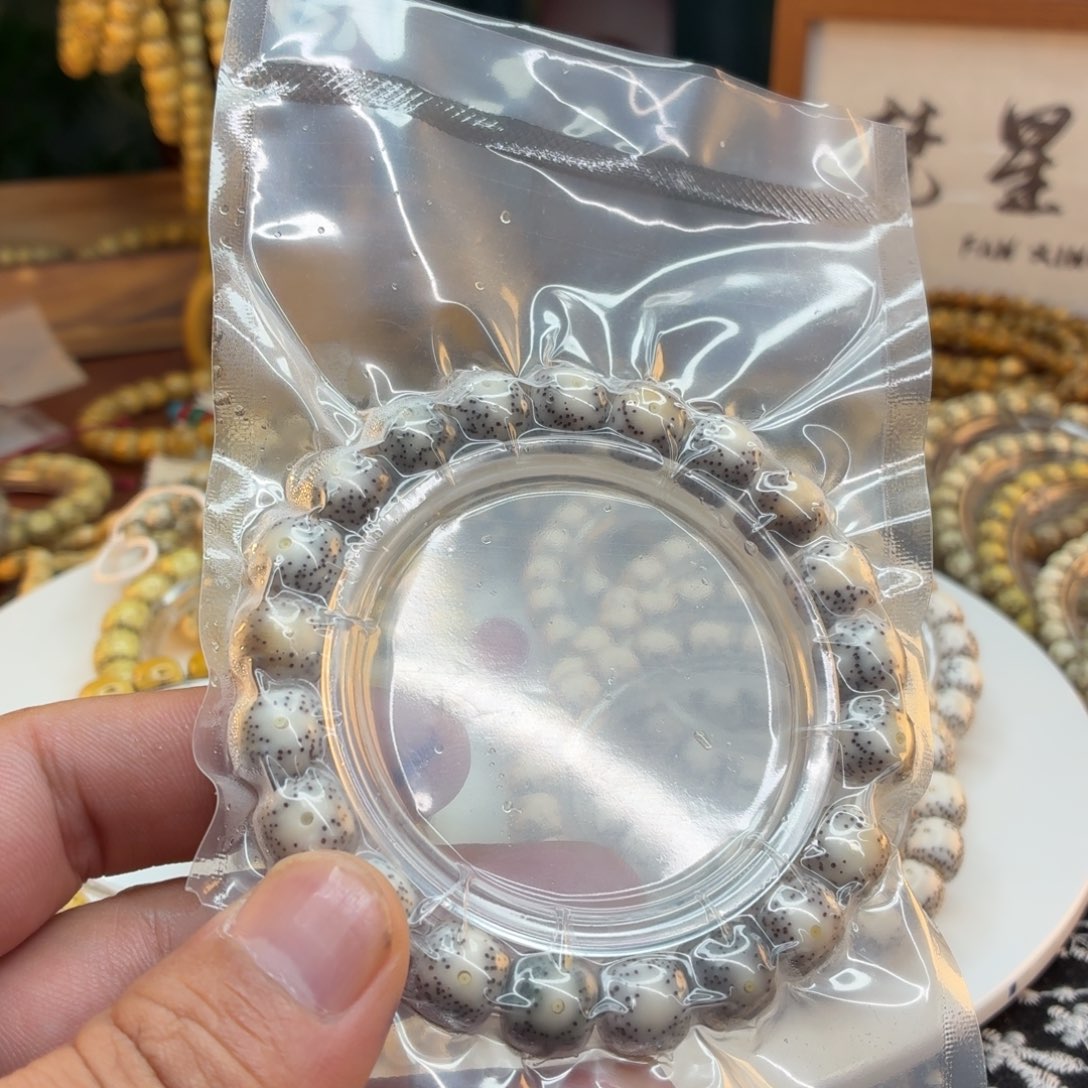 星月菩提手串海南星月菩提大眼睛