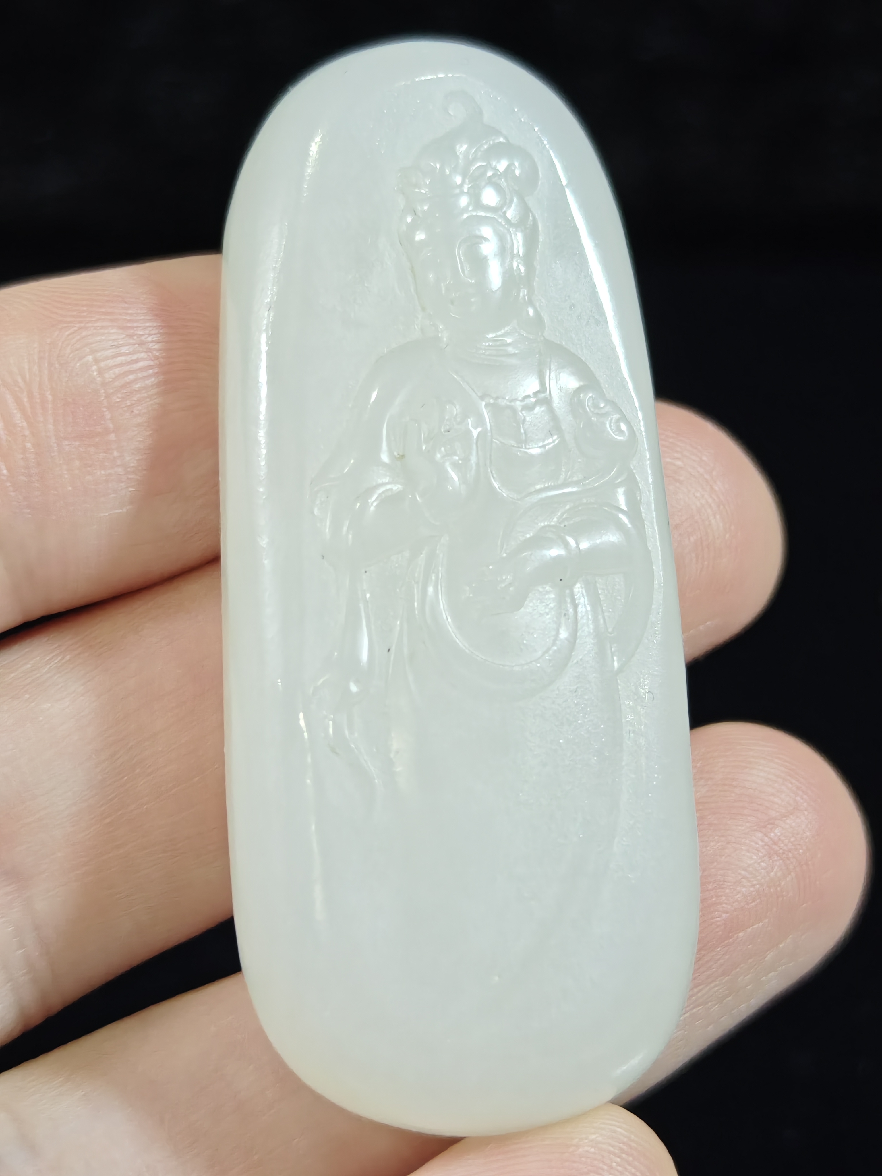 旧藏天然和田玉观音水滴形吊坠挂架配饰32克55*22*11mm