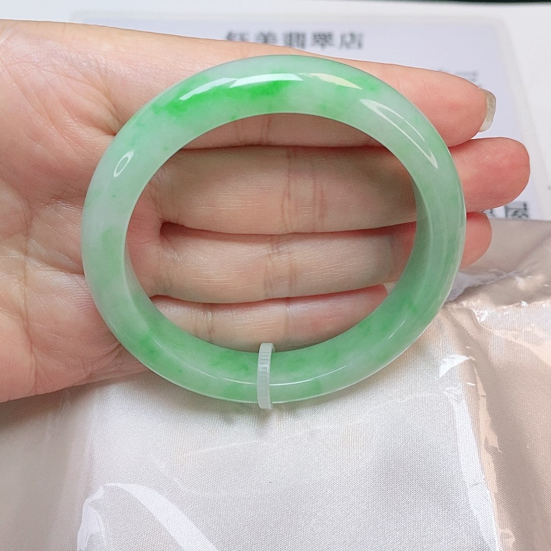 【闪购商品】翡翠手镯未镶嵌正56