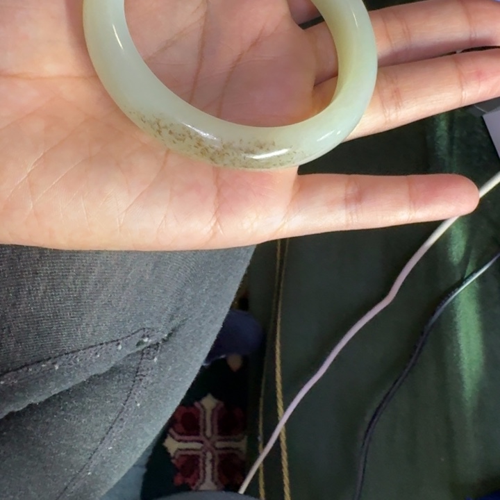 热***枕和田玉未镶嵌手镯