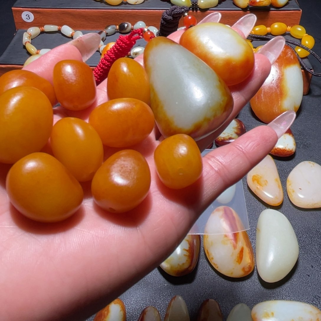 和田玉未镶嵌颈饰武*娘