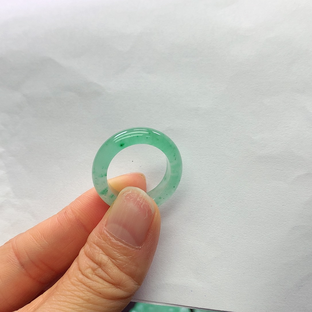 石英质玉戒指未镶嵌