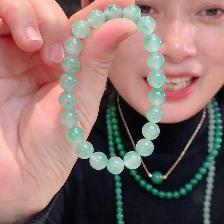 石英质玉（非洲翠）未镶嵌手镯卡9