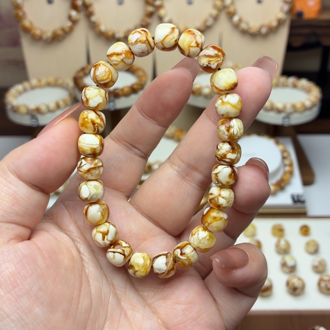 9mm沁色精工老型手串一条