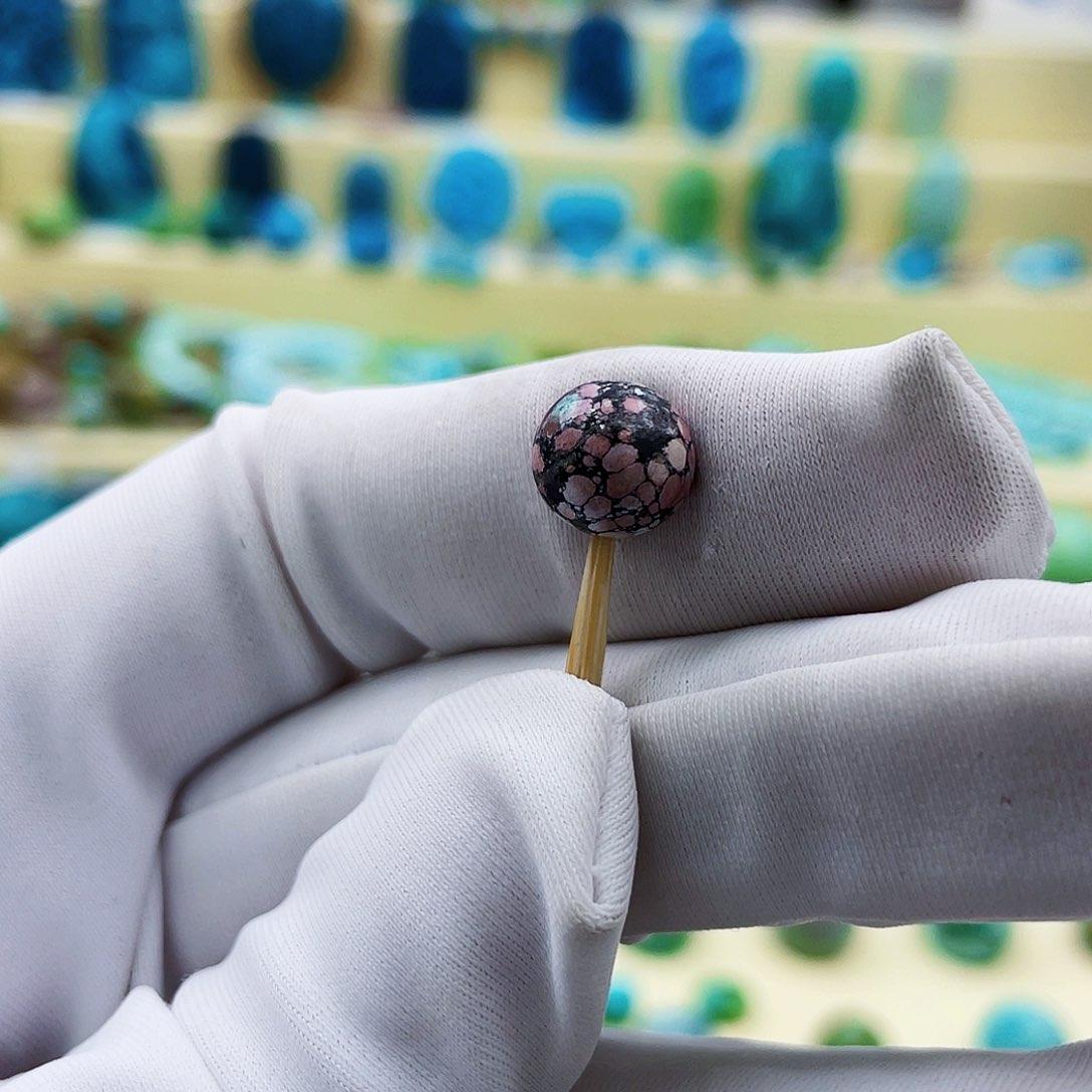 绿松石颈饰未镶嵌