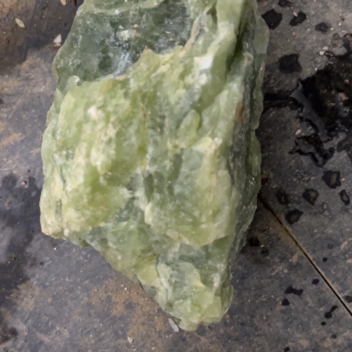 蛇纹石玉未镶嵌珠宝奇石