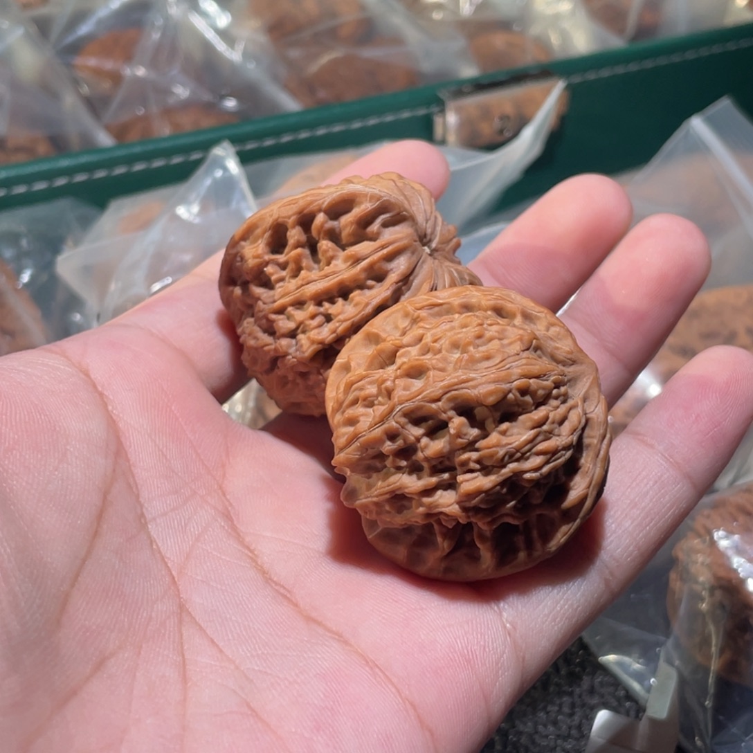 麻***仔文玩核桃吊坠39全品房山正磨