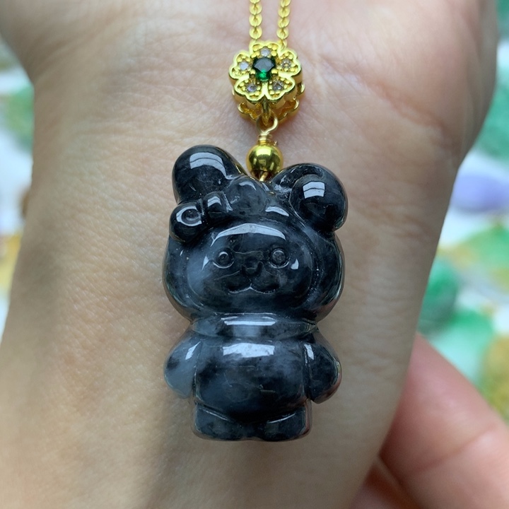 翡翠颈饰未镶嵌翡翠