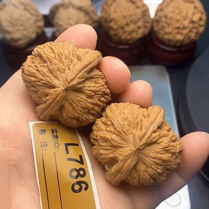 吊坠文玩核桃白狮3.9