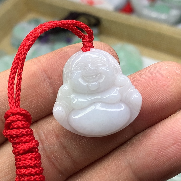 翡翠吊坠(赠链)未镶嵌