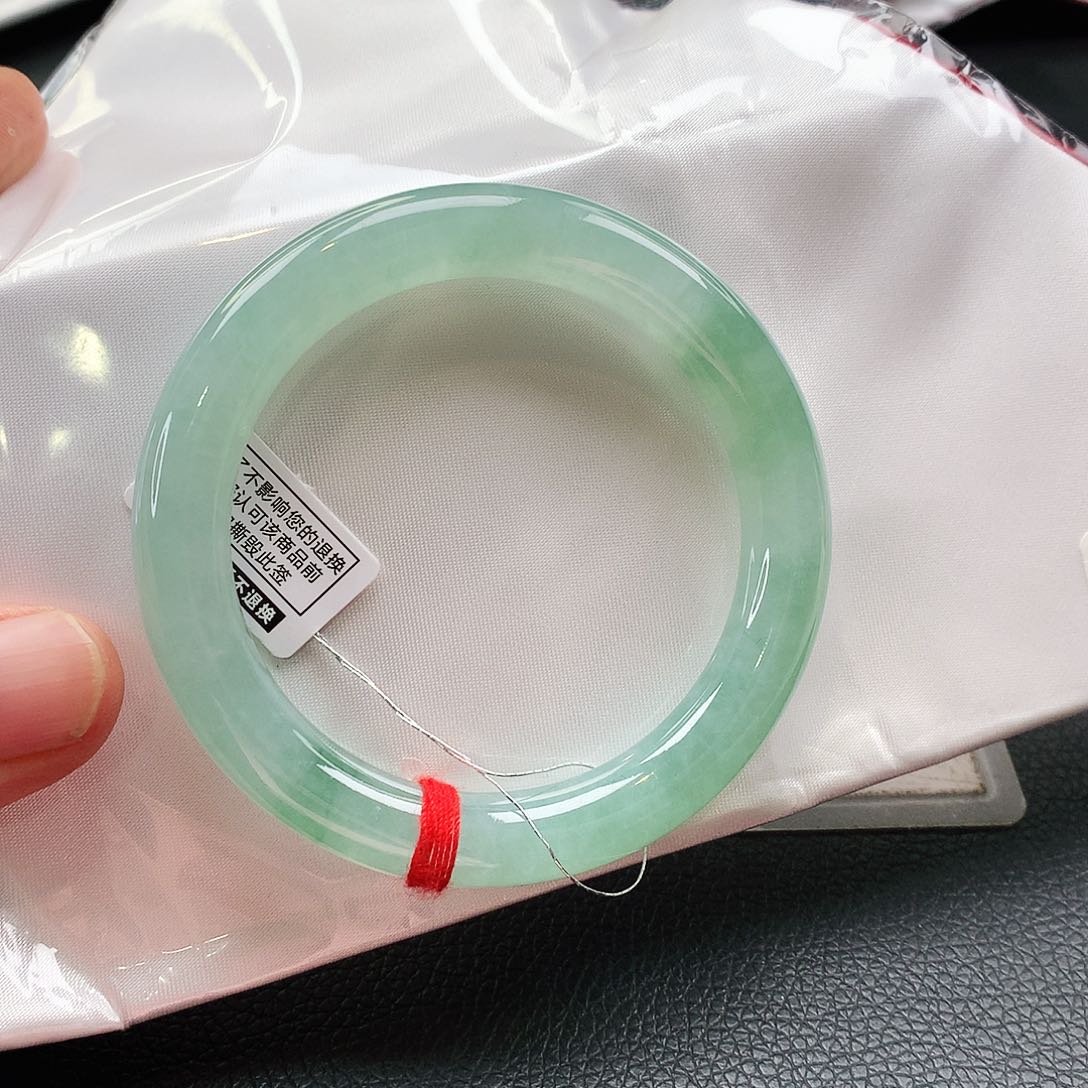 未镶嵌手镯翡翠天然翡翠手镯