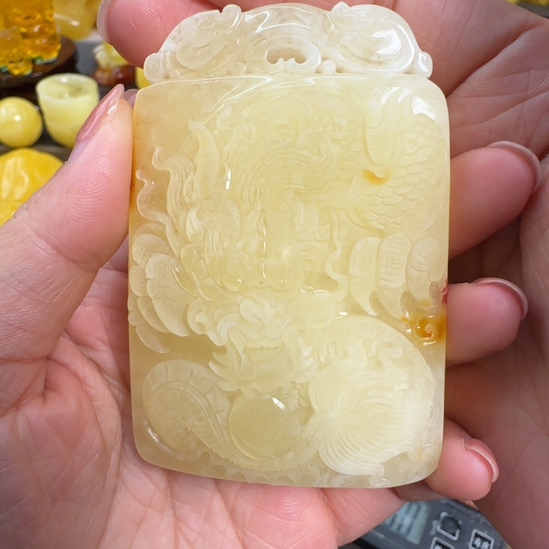 蜜蜡未镶嵌珠宝奇石