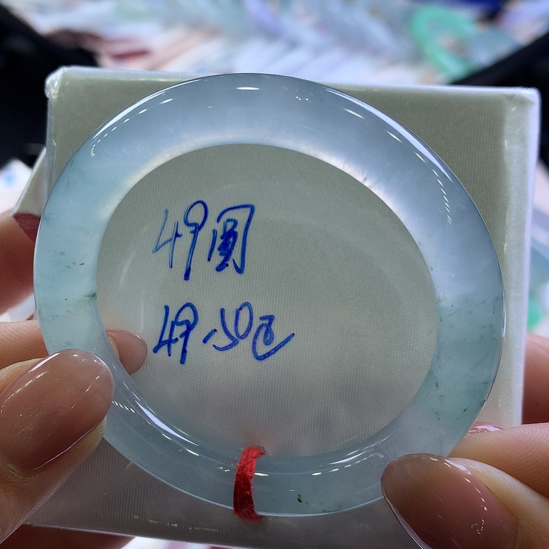 翡翠手镯未镶嵌4950元