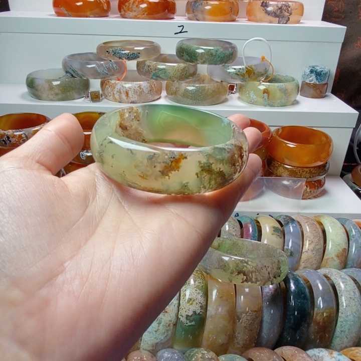 玛瑙/玉髓手镯合金单****妇