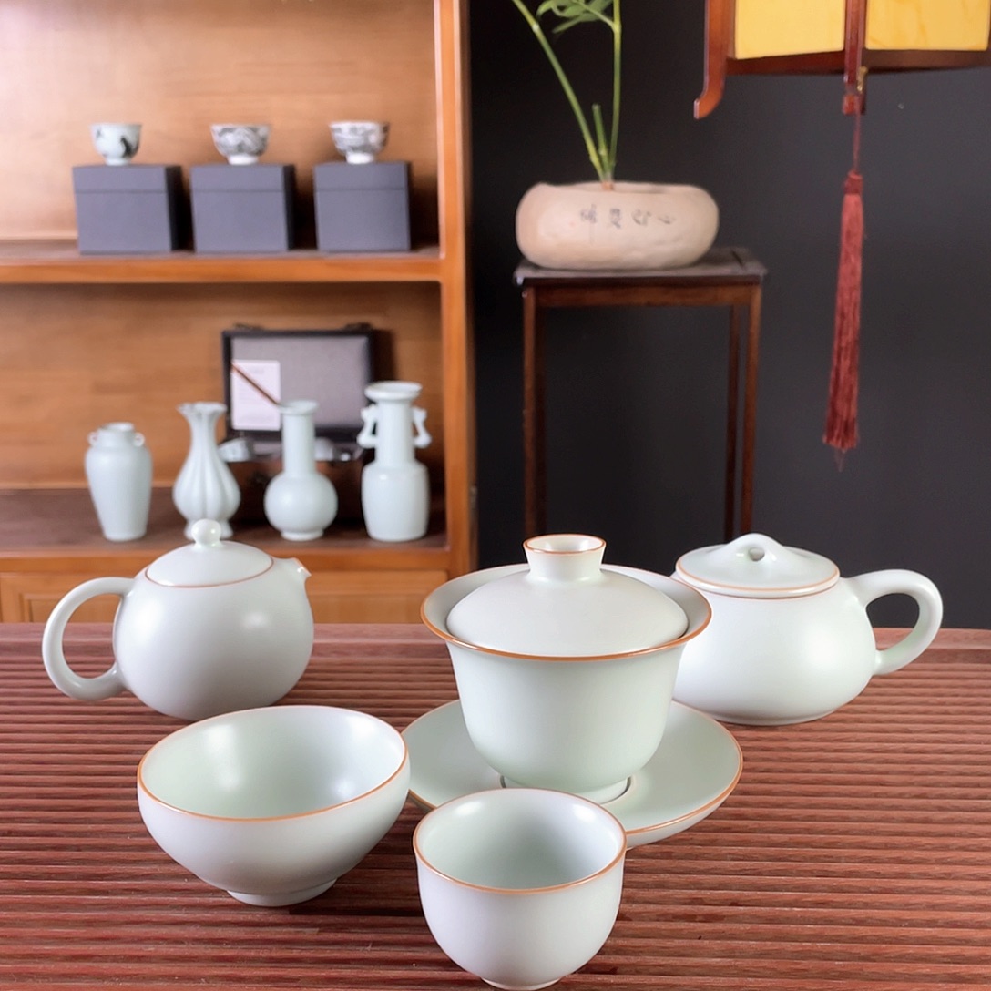 宇***经典款的设计风格