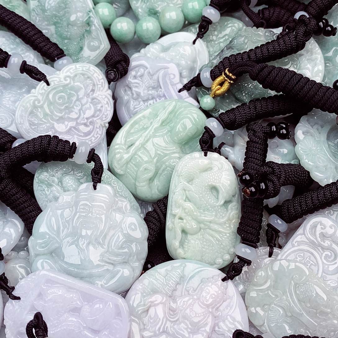 翡翠颈饰未镶嵌翡翠