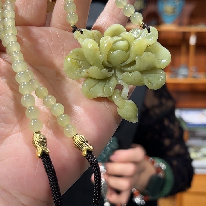 颈饰未镶嵌和田玉