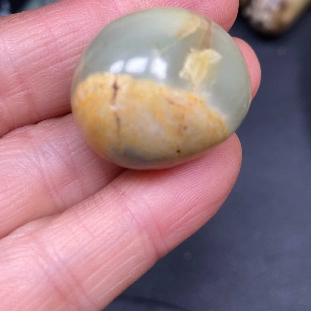 和田玉未镶嵌珠宝奇石