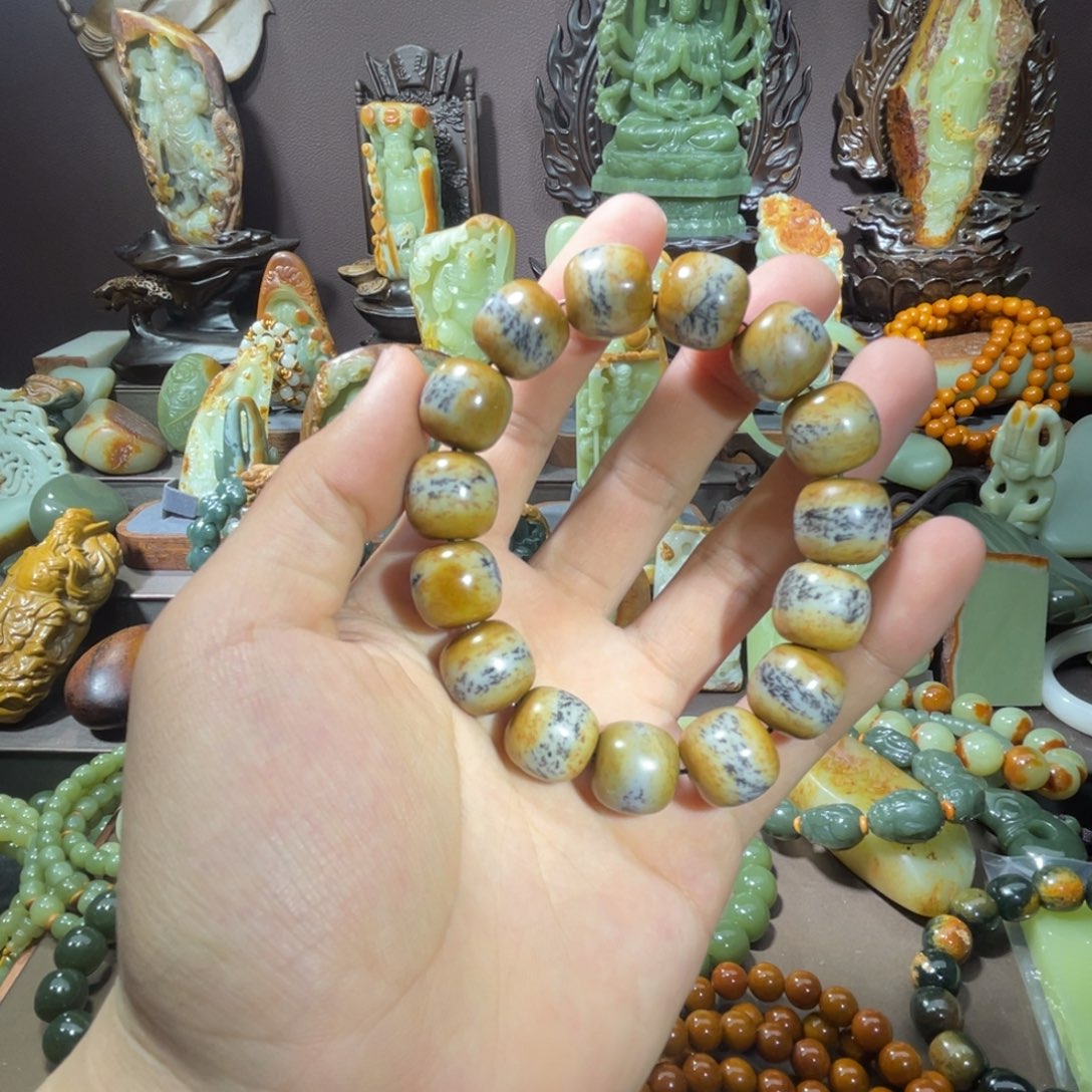 透闪石质玉手串未镶嵌