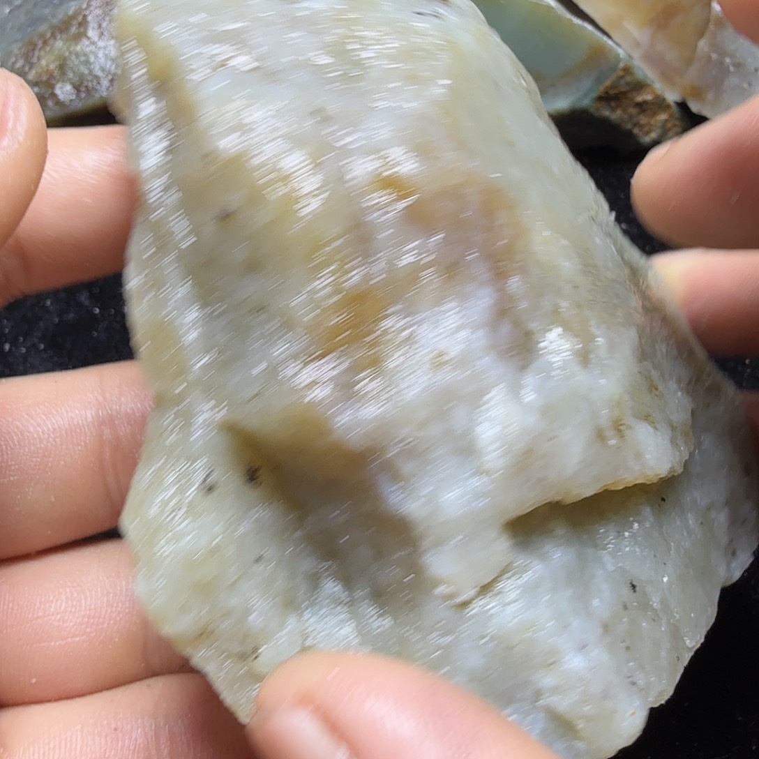 和田玉（糖玉）未镶嵌珠宝半成品