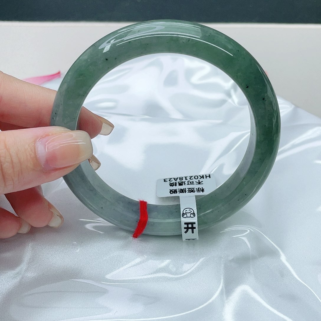 翡翠手镯未镶嵌正62.5