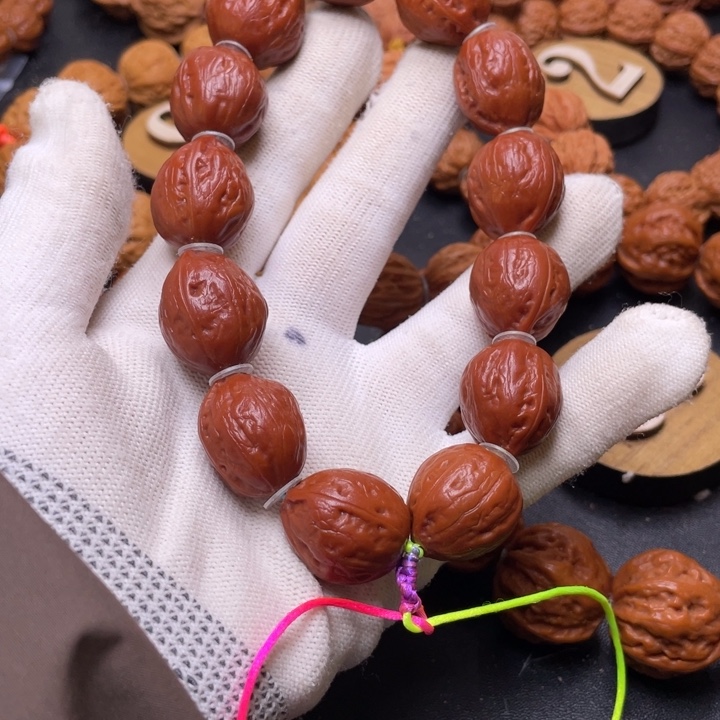 文玩核桃手串油润蜜枣